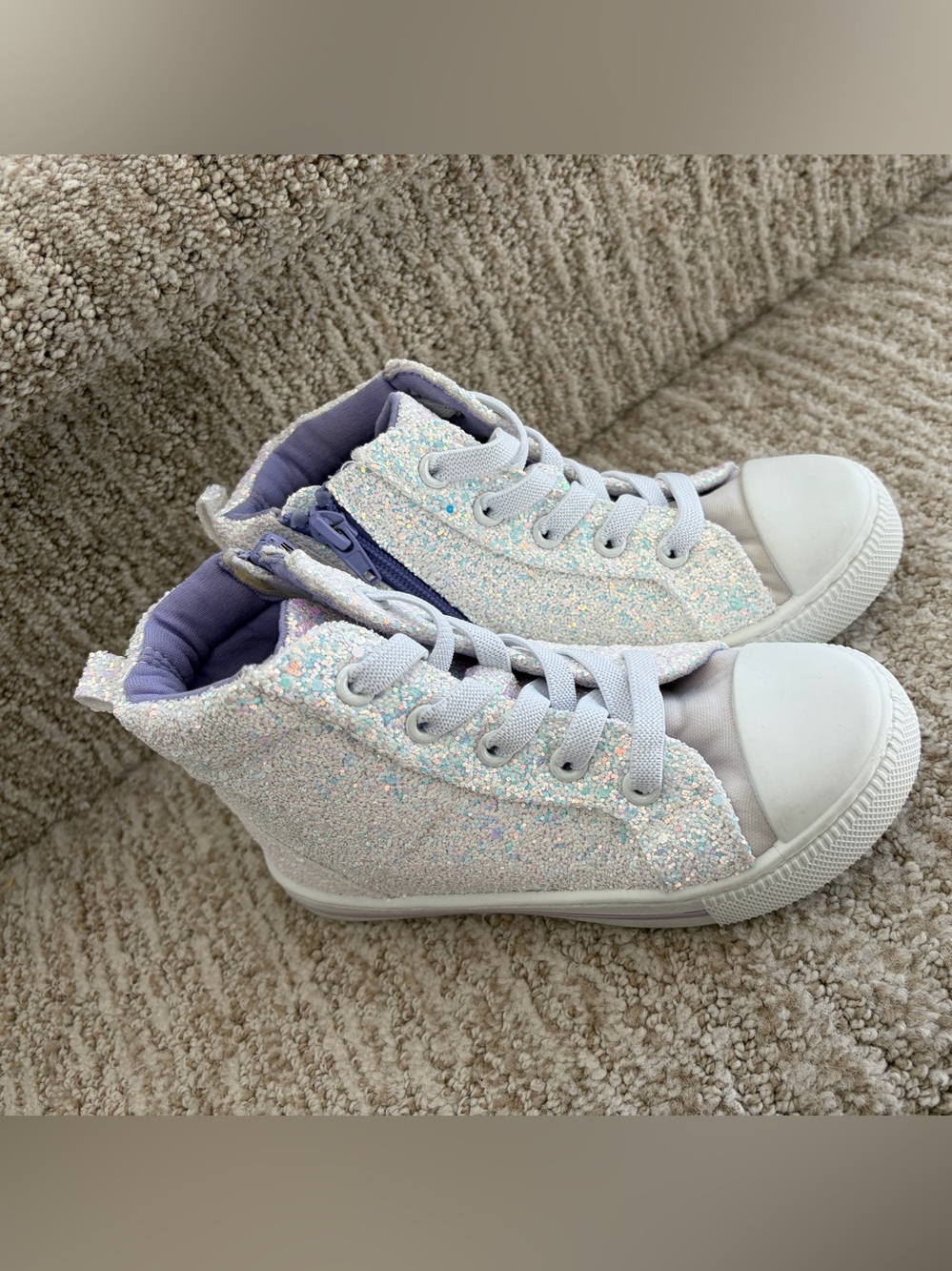 Little Girls Canvas Sneakers White Glitter Sequin High-Top Shoes. Size 11.
